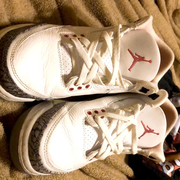 Nike Jordan 3s size 7y!
